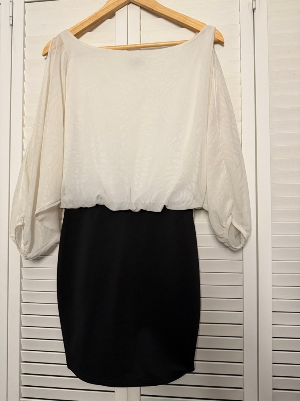 Chic Two-Tone Cold Shoulder Dress in Ivory and Black